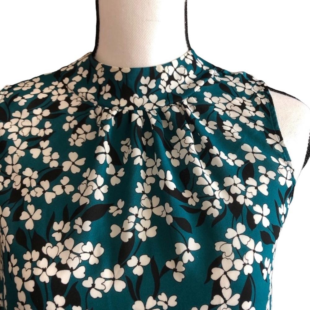NWT Who What Wear Sleeveless Blouse Turquoise White Floral Mock Neck Size XS - Picture 5 of 14